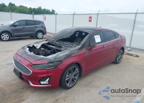 2019 Ford Fusion Titanium z USA, uszkodzony, nr VIN 3FA6P0D96KR152789